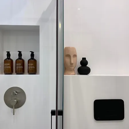 Valencia Beach Rooms * Valencia