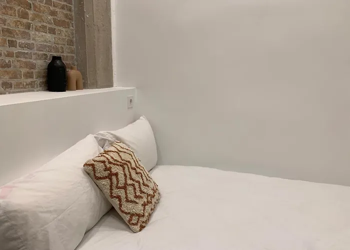 Valencia Beach Rooms Валенсия