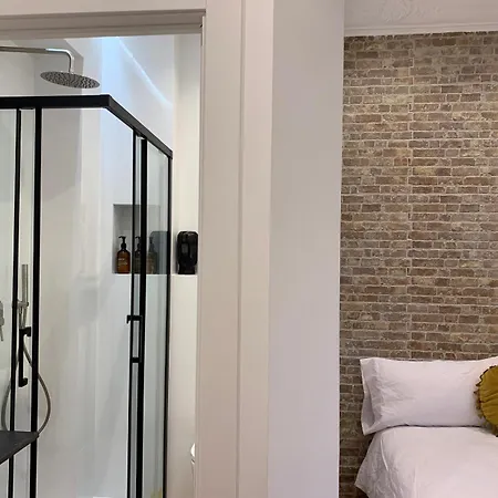 Valencia Beach Rooms *