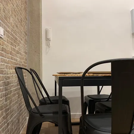 Valencia Beach Rooms * Valencia